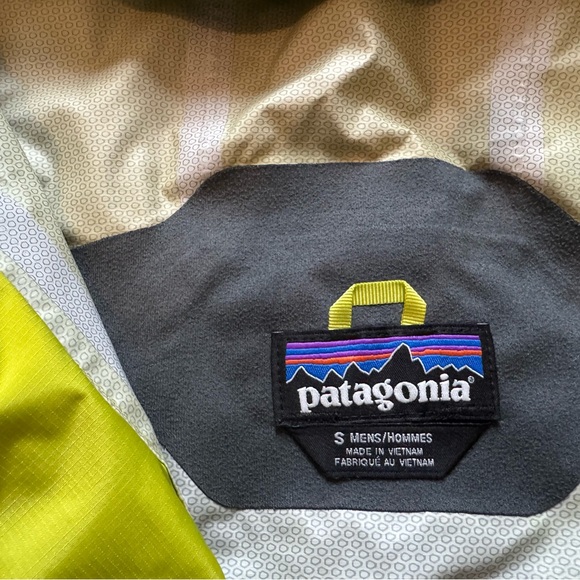 Patagonia Yellow and Navy Windbreaker - Picture 4 of 8